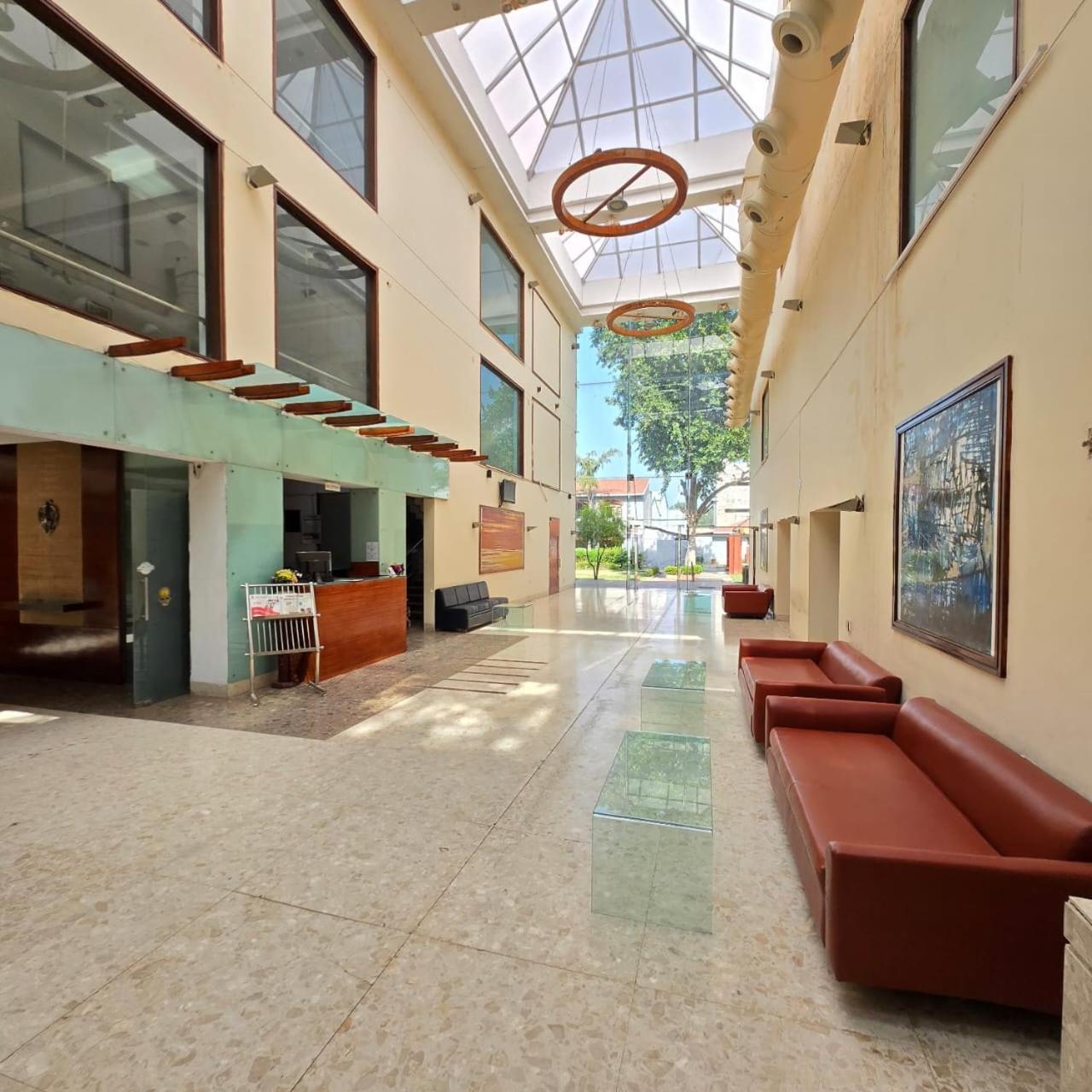 The Sky Imperial, Gandhinagar Hotel ภายนอก รูปภาพ