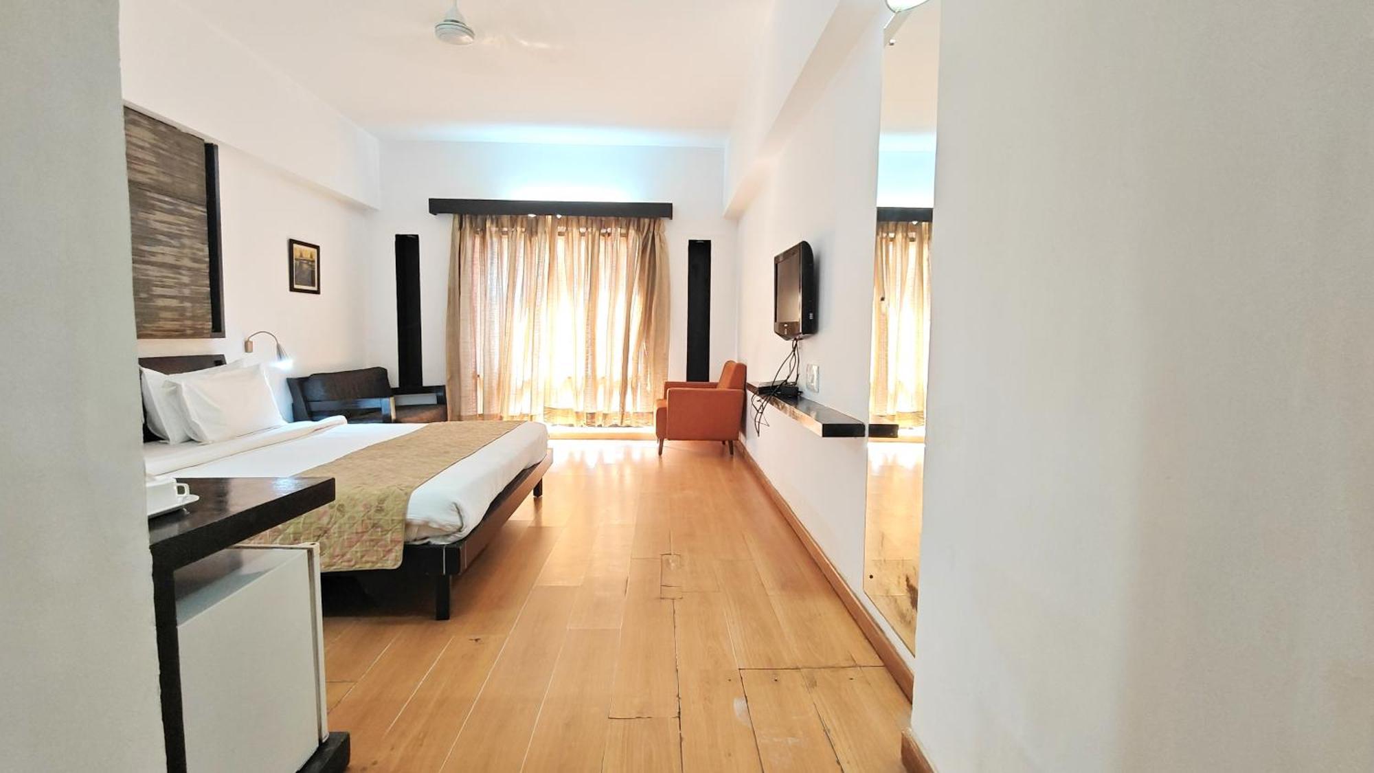 The Sky Imperial, Gandhinagar Hotel ภายนอก รูปภาพ